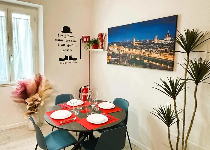 Red Lily Apartament